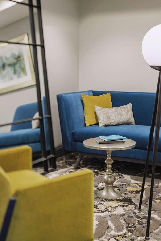Hotel Trilogy Albany Airport, Tapestry Collection By Hilton Лейтъм Интериор снимка