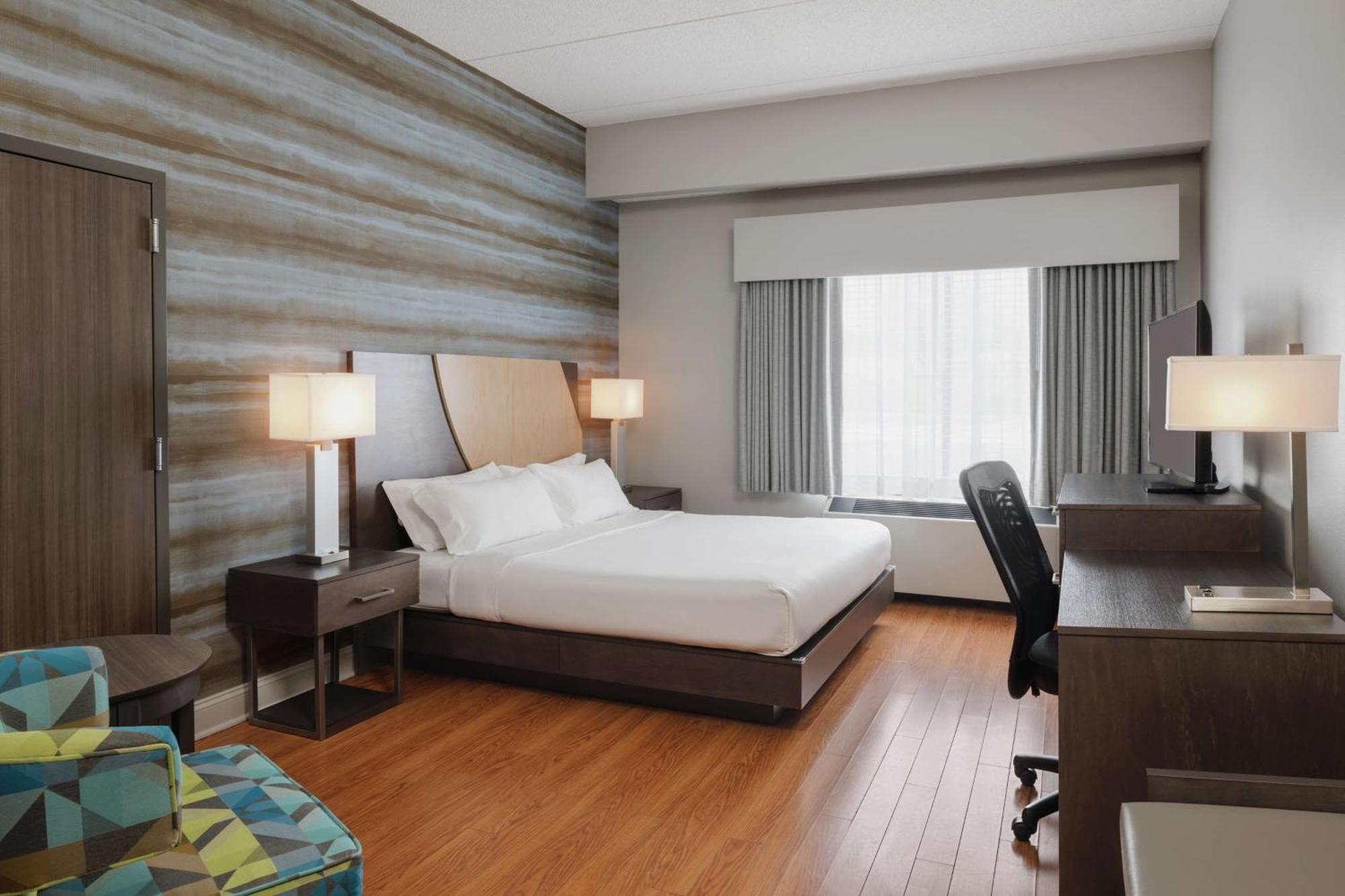 Hotel Trilogy Albany Airport, Tapestry Collection By Hilton Лейтъм Екстериор снимка