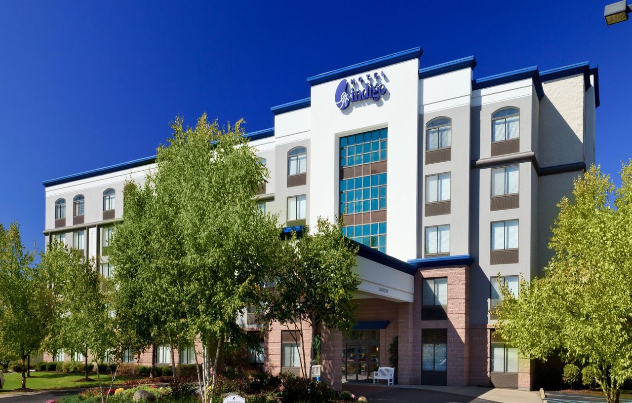 Hotel Trilogy Albany Airport, Tapestry Collection By Hilton Лейтъм Екстериор снимка