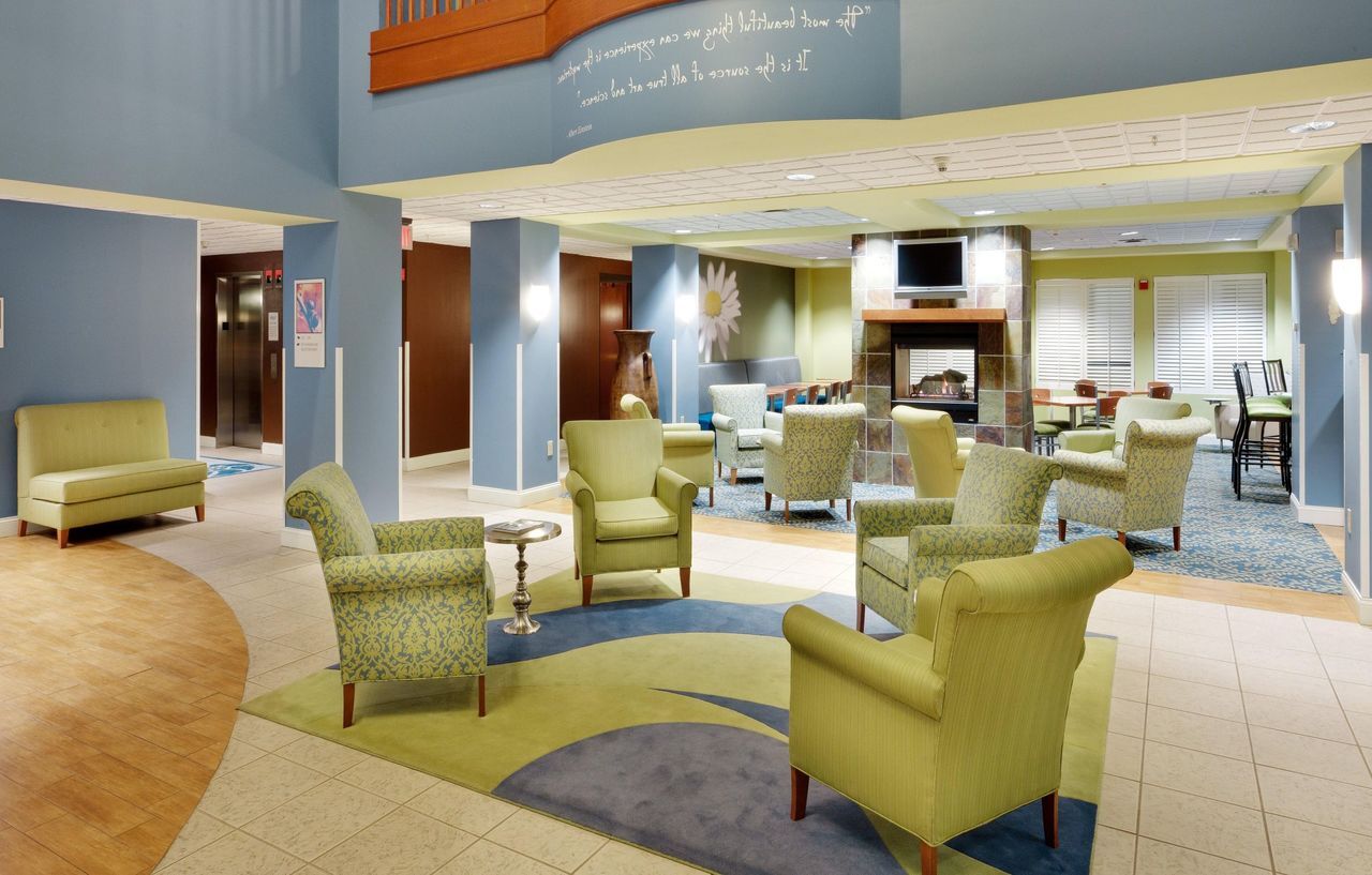 Hotel Trilogy Albany Airport, Tapestry Collection By Hilton Лейтъм Екстериор снимка